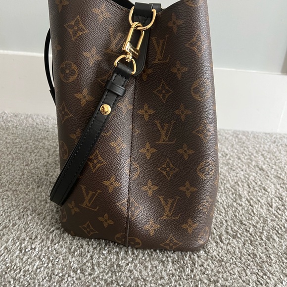Louis Vuitton Monogram Neonoe MM Black - Picture 7 of 10